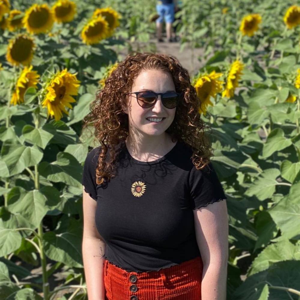 Meet your Posher, Cari